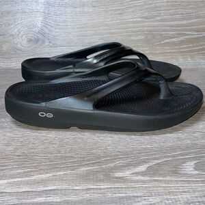 Oofos Oolala Triple Black Foam Women’s Size 10/EU 41 Recovery Flip Flop Sandals